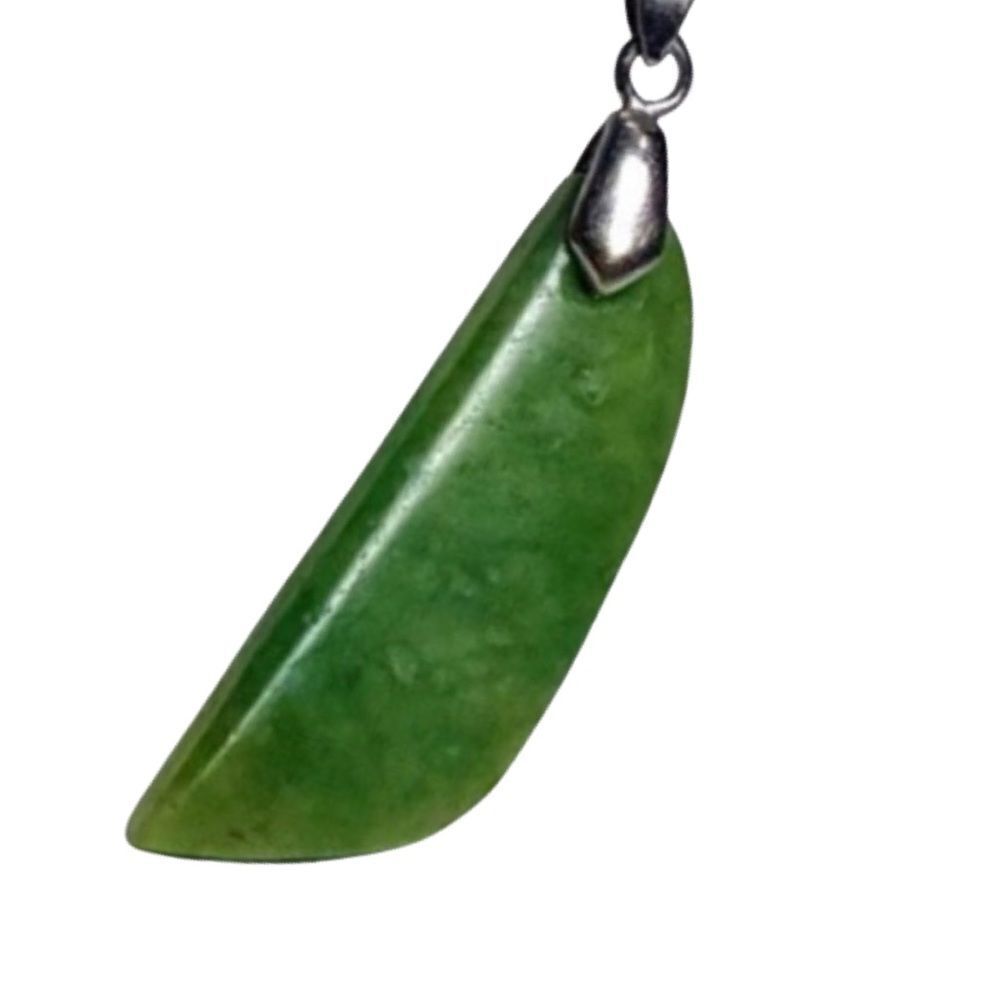 Vtg 925 Sterling Silver Natural Green Nephrite Jade Carved Blade Tooth Pendant